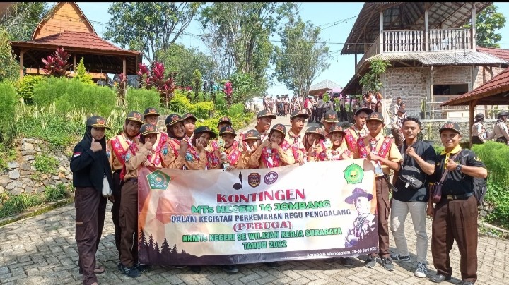 PRAMUKA PENGGALANG MTsN 14 JOMBANG IKUT MERIAHKAN PERUGA SE- WILKER SURABAYA